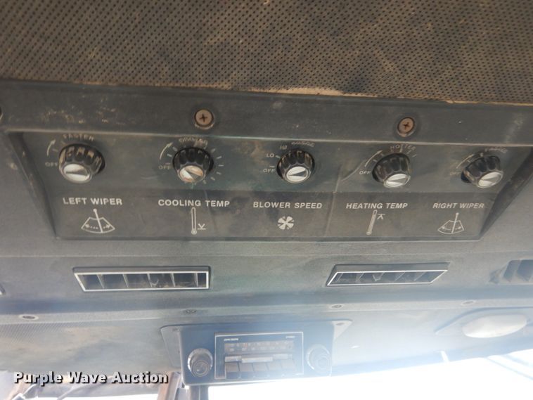 image for item HV9537 1981 John Deere 8640  4WD tractor