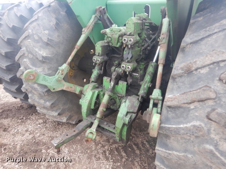 image for item HV9537 1981 John Deere 8640  4WD tractor