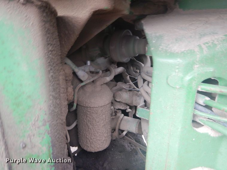 image for item HV9537 1981 John Deere 8640  4WD tractor