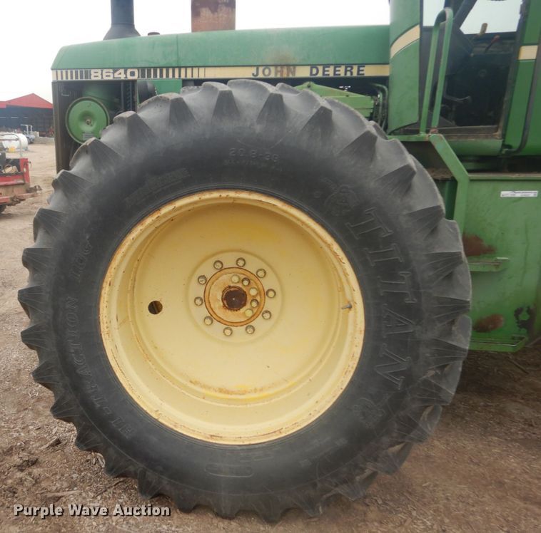 image for item HV9537 1981 John Deere 8640  4WD tractor
