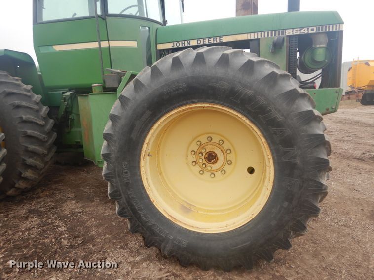 image for item HV9537 1981 John Deere 8640  4WD tractor
