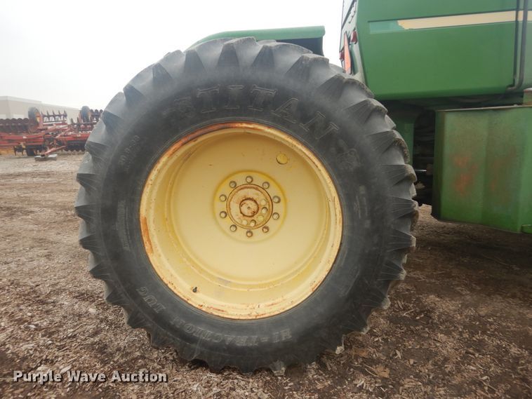 image for item HV9537 1981 John Deere 8640  4WD tractor