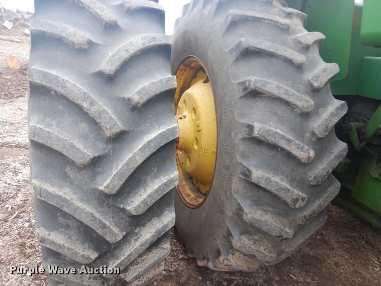 image for item HV9537 1981 John Deere 8640  4WD tractor