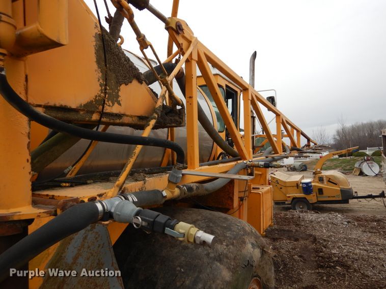 image for item HV9540 Big A 2700  sprayer