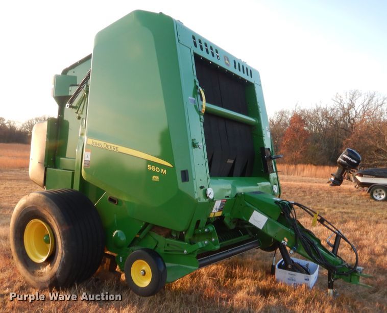 image for item HW9147 2020 John Deere 560M  round baler