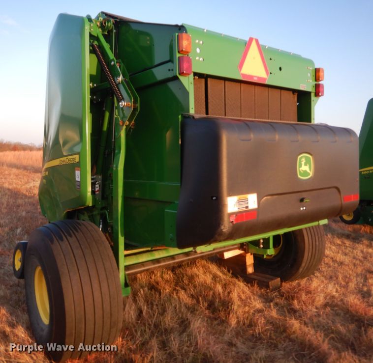 image for item HW9147 2020 John Deere 560M  round baler