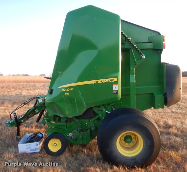 image for item HW9147 2020 John Deere 560M  round baler