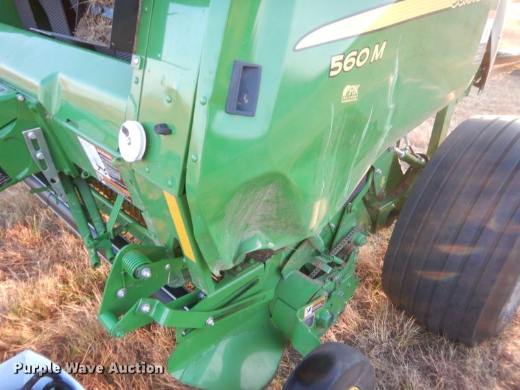 image for item HW9147 2020 John Deere 560M  round baler