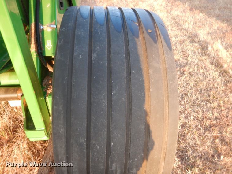 image for item HW9147 2020 John Deere 560M  round baler