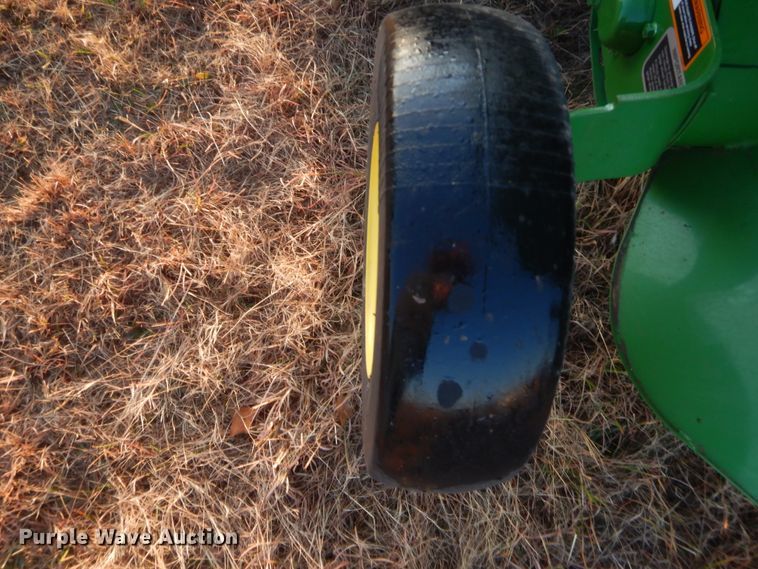 image for item HW9147 2020 John Deere 560M  round baler