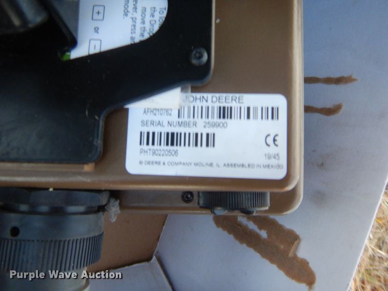 image for item HW9147 2020 John Deere 560M  round baler