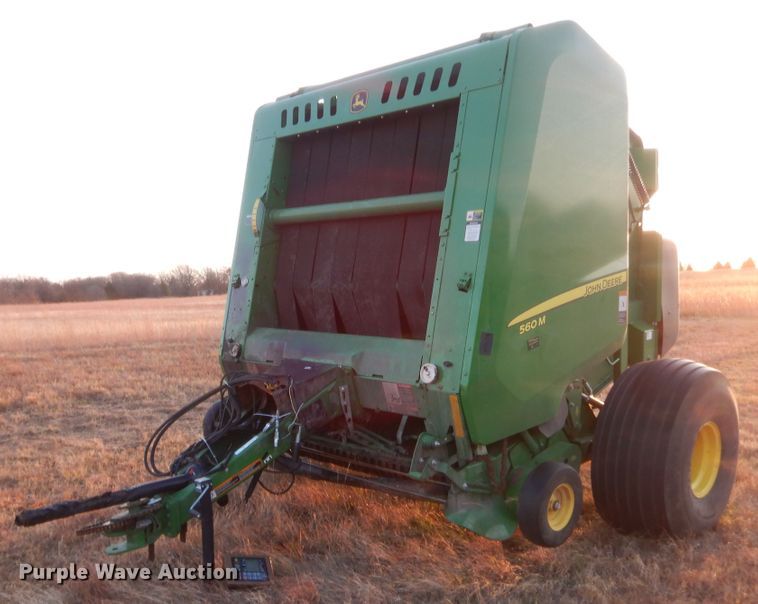 image for item HW9148 2018 John Deere 560M  round baler