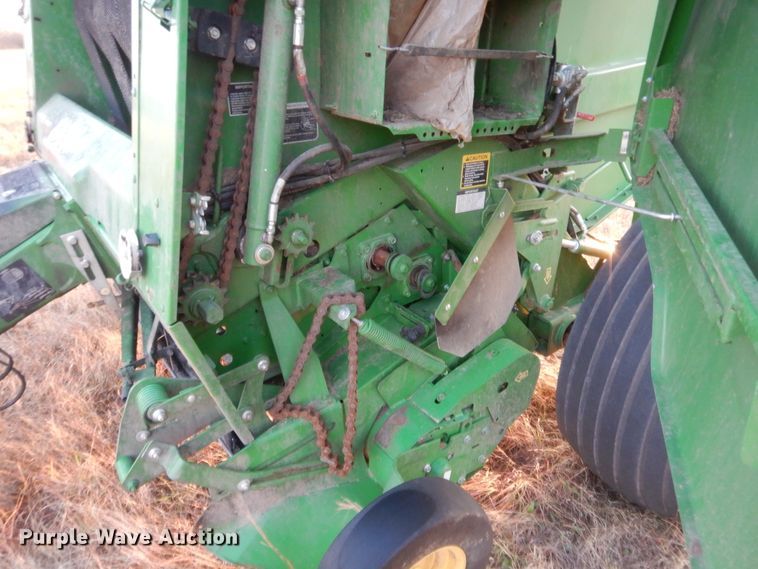 image for item HW9148 2018 John Deere 560M  round baler