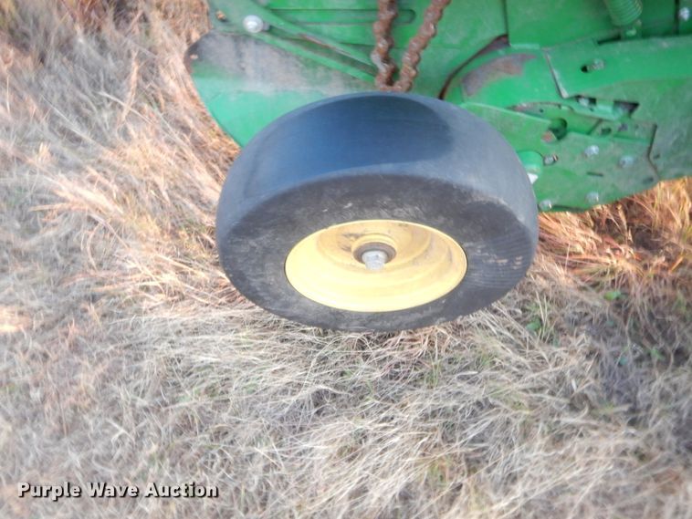 image for item HW9148 2018 John Deere 560M  round baler