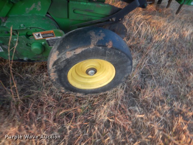 image for item HW9148 2018 John Deere 560M  round baler