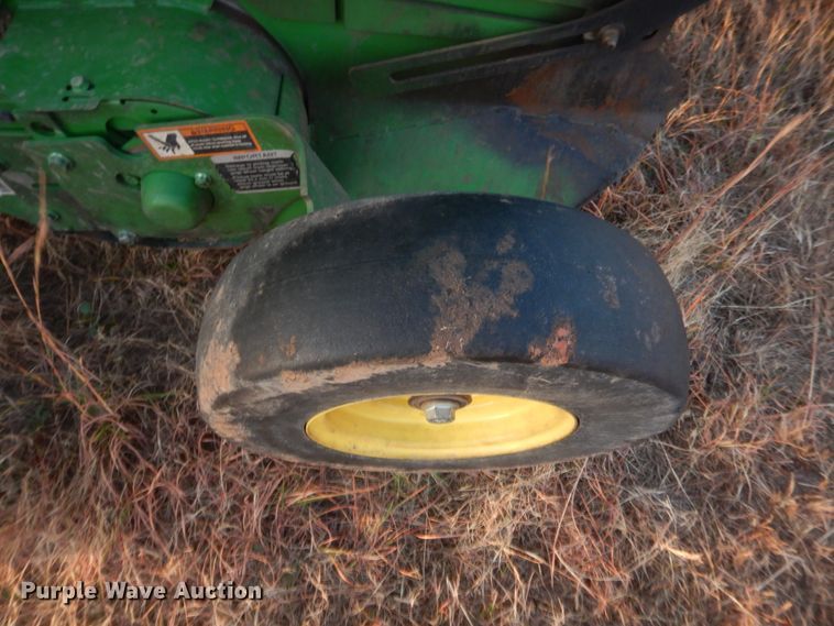 image for item HW9148 2018 John Deere 560M  round baler