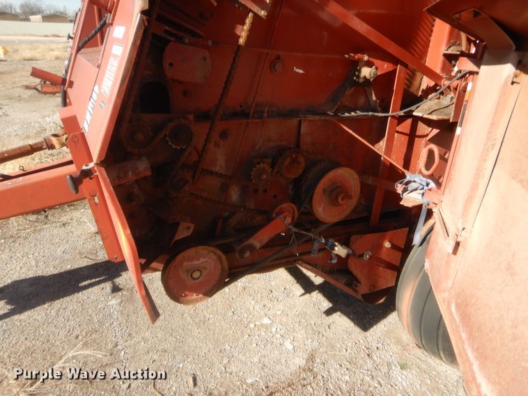 image for item HW9248 Hesston 565A  round baler