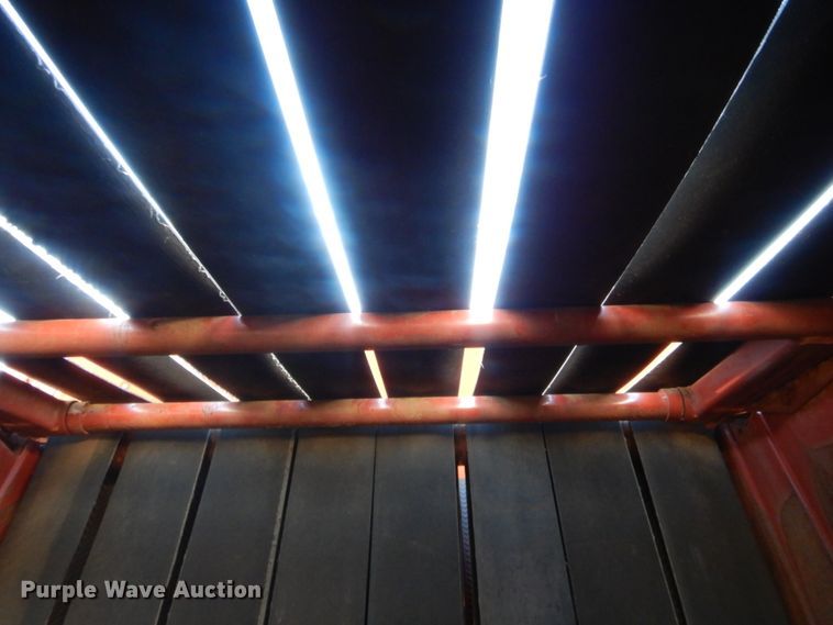 image for item HW9248 Hesston 565A  round baler