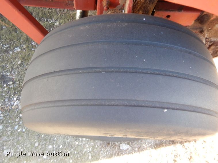 image for item HW9248 Hesston 565A  round baler