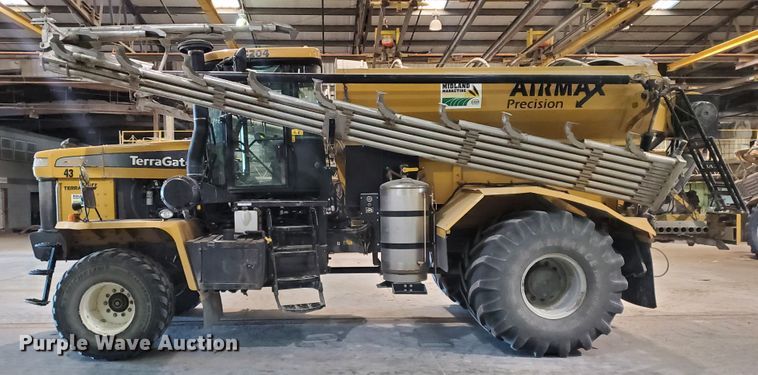 image for item HW9507 2011 Ag-Chem TerraGator 8204  applicator