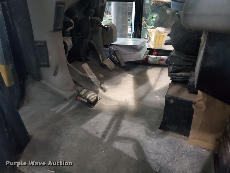 image for item HW9507 2011 Ag-Chem TerraGator 8204  applicator