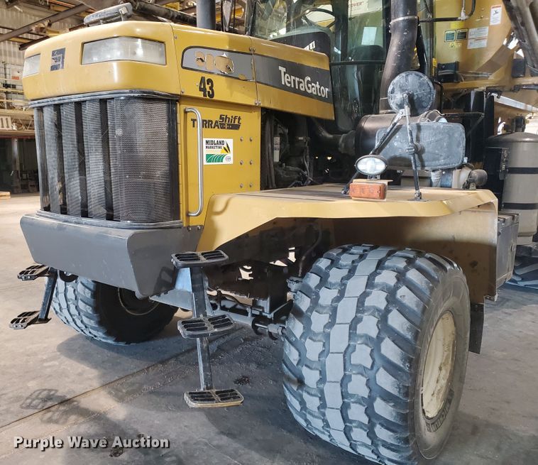 image for item HW9507 2011 Ag-Chem TerraGator 8204  applicator