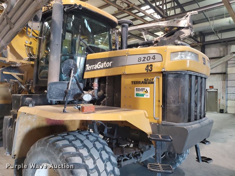 image for item HW9507 2011 Ag-Chem TerraGator 8204  applicator