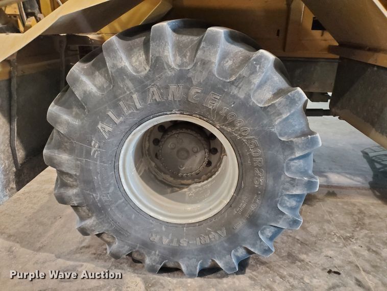 image for item HW9507 2011 Ag-Chem TerraGator 8204  applicator