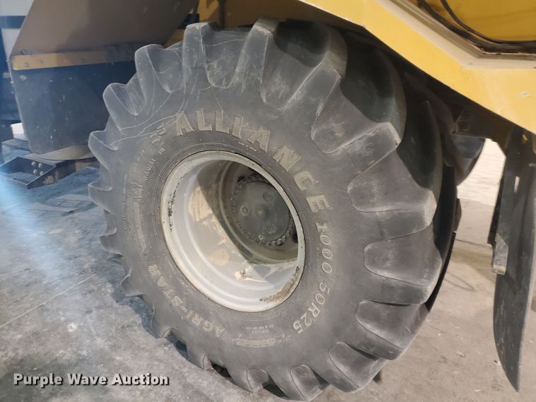 image for item HW9507 2011 Ag-Chem TerraGator 8204  applicator