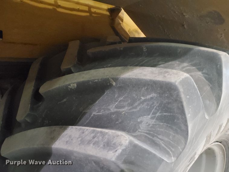 image for item HW9507 2011 Ag-Chem TerraGator 8204  applicator