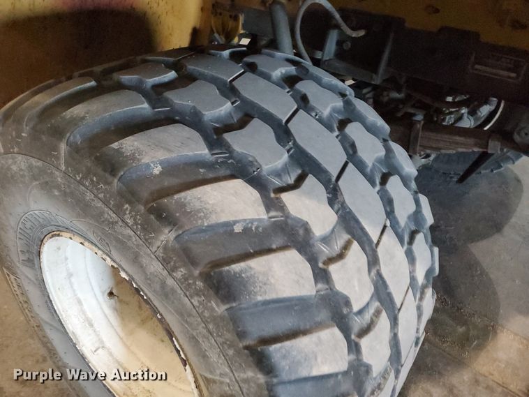 image for item HW9507 2011 Ag-Chem TerraGator 8204  applicator