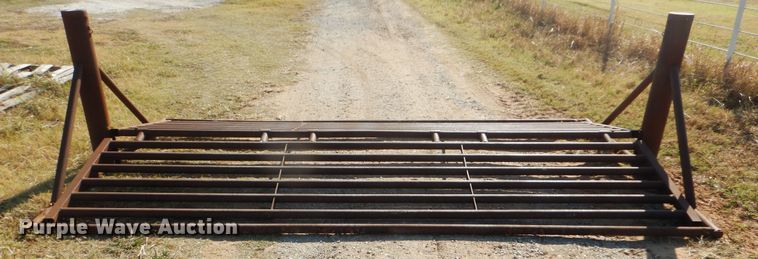 image for item HY9977 2T No Pit cattle guard