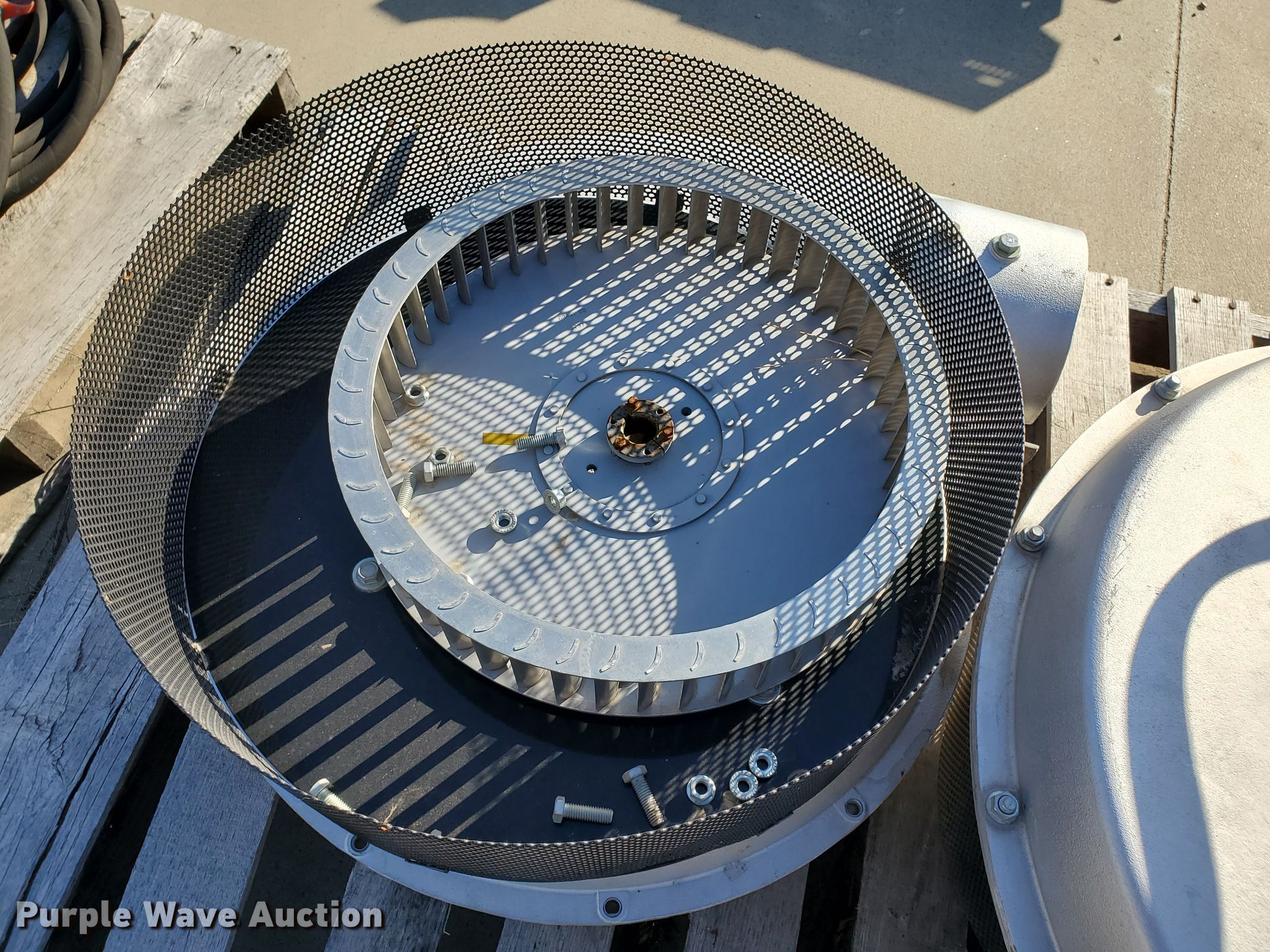 Crary blower fan in Assaria, KS | Item HS9106 sold | Purple Wave