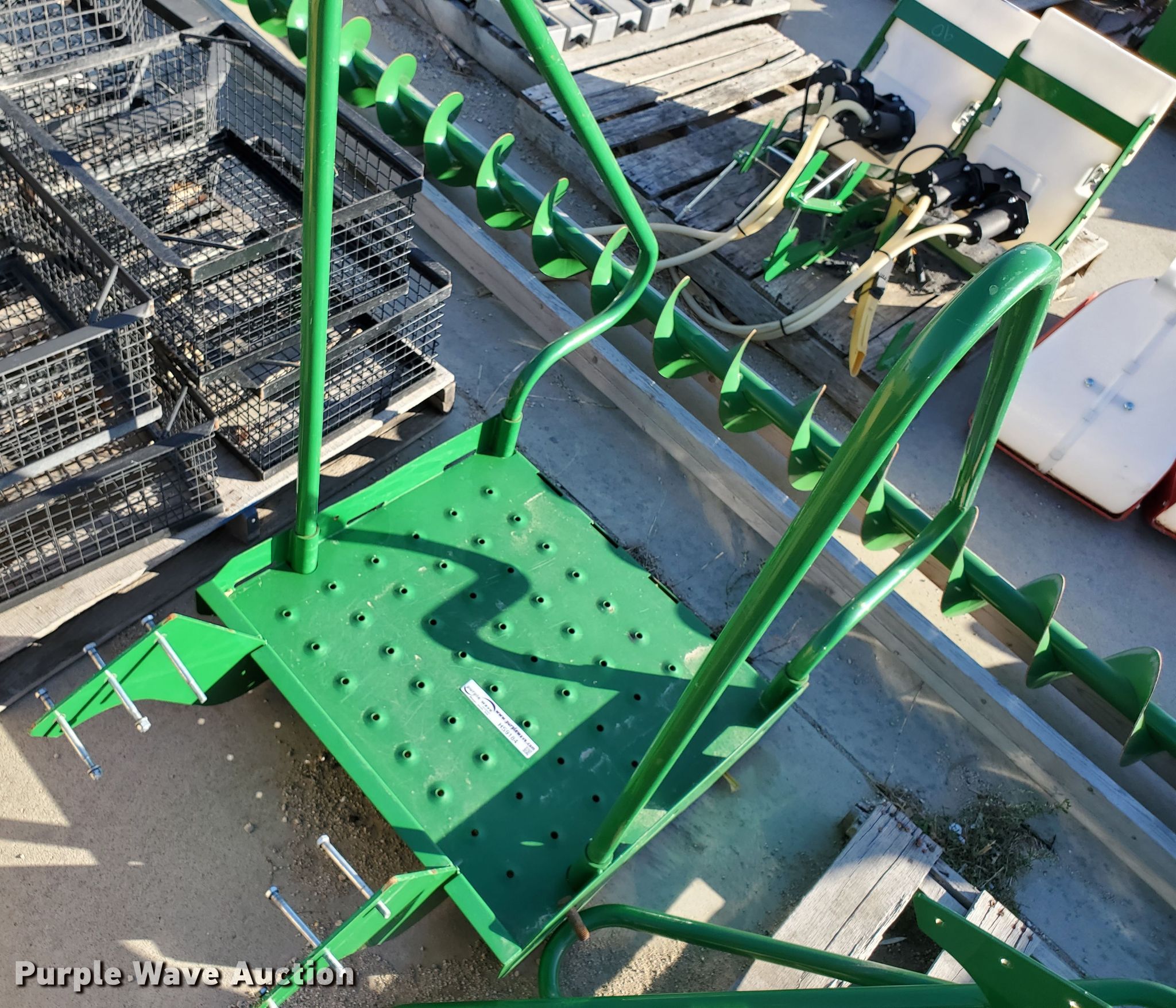 Great Plains standing platform in Assaria, KS Item HS9184 sold