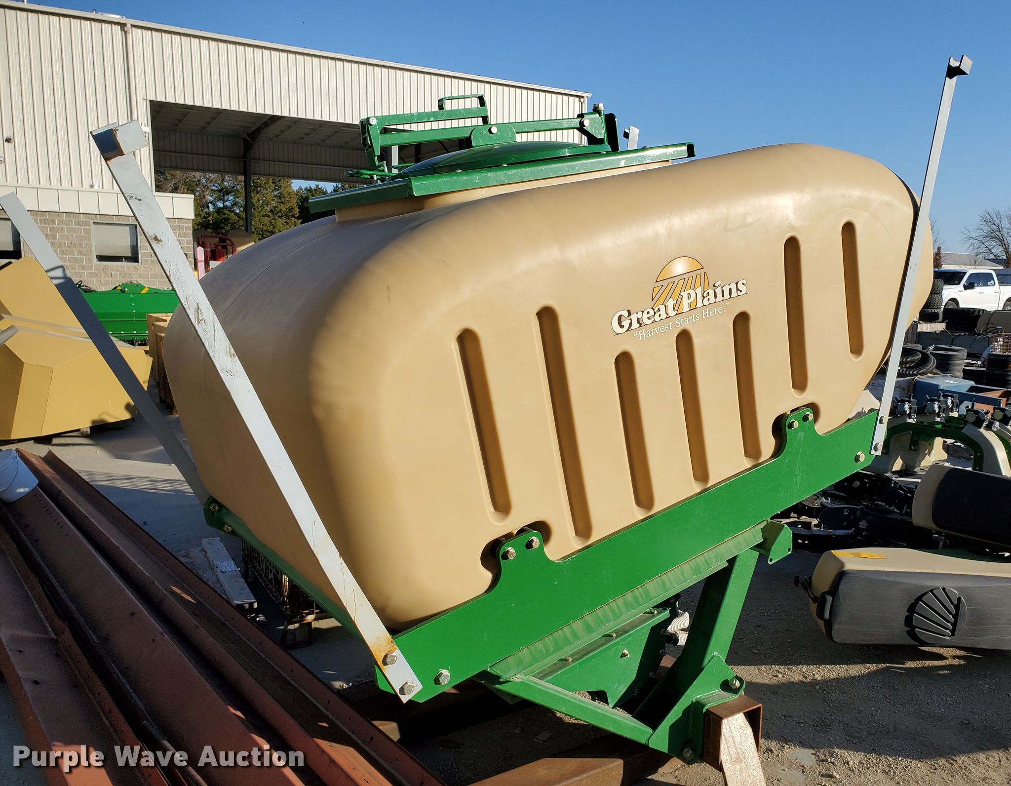 Great Plains seed hopper in Assaria, KS Item HS9194 sold Purple Wave