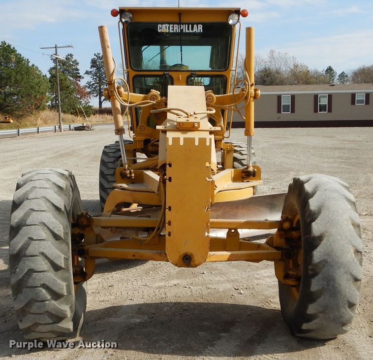 image for item DE2461 1985 Caterpillar 140G  motor grader