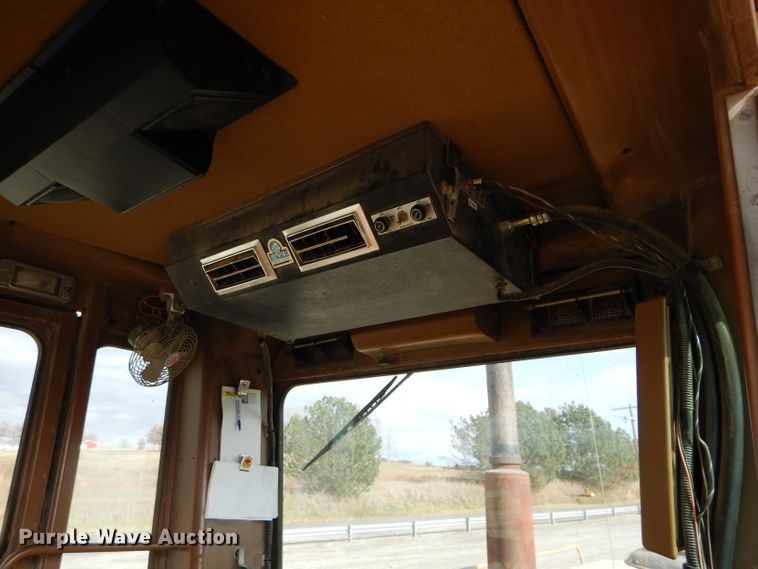 image for item DE2461 1985 Caterpillar 140G  motor grader