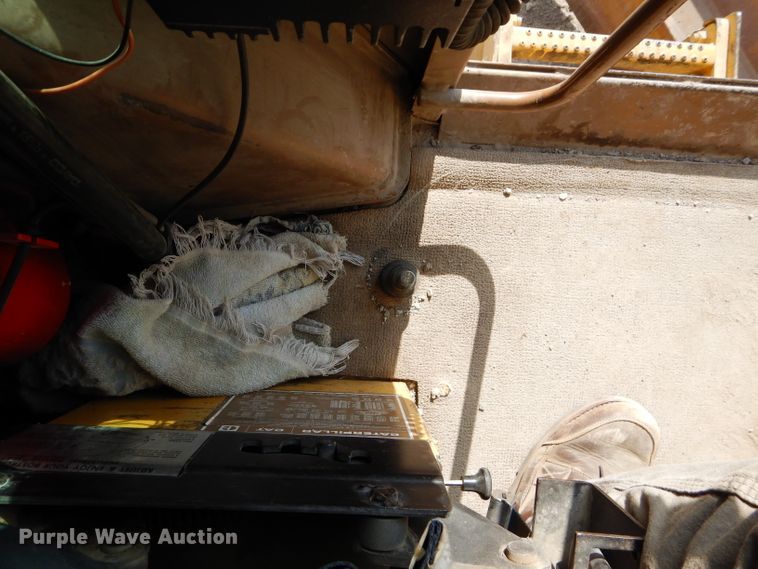 image for item DE2461 1985 Caterpillar 140G  motor grader