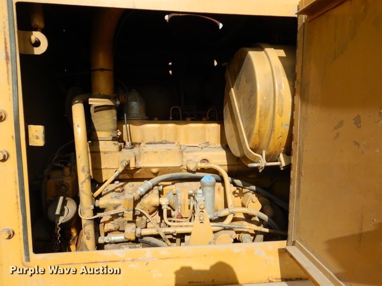 image for item DE2461 1985 Caterpillar 140G  motor grader