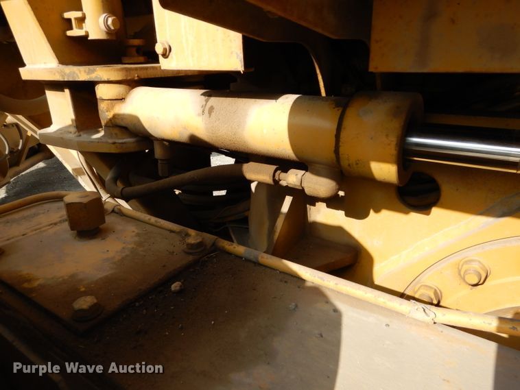 image for item DE2461 1985 Caterpillar 140G  motor grader