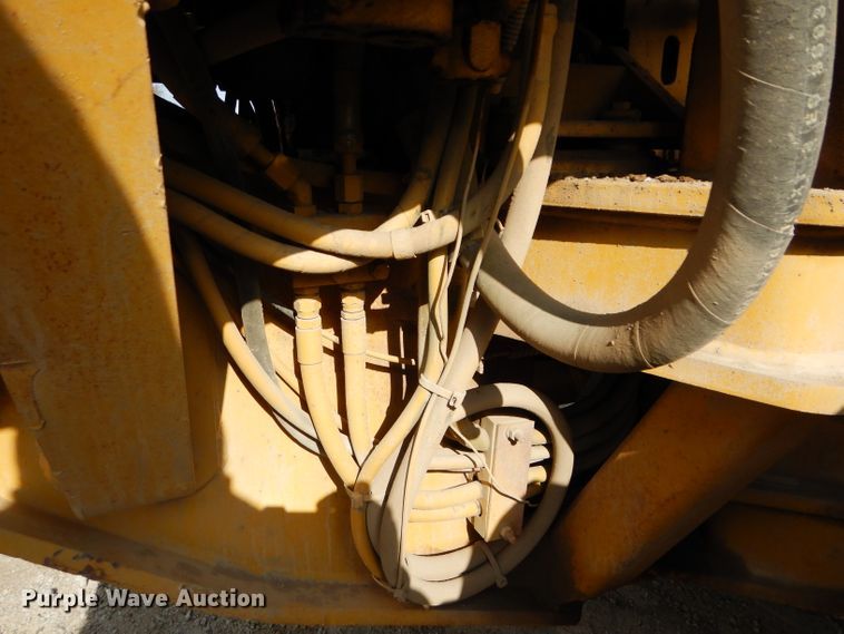 image for item DE2461 1985 Caterpillar 140G  motor grader