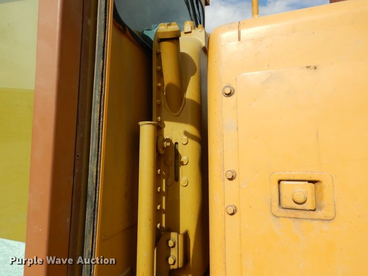 image for item DE2461 1985 Caterpillar 140G  motor grader