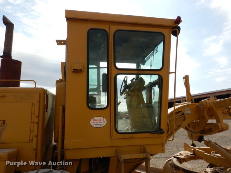 image for item DE2461 1985 Caterpillar 140G  motor grader