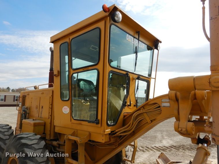 image for item DE2461 1985 Caterpillar 140G  motor grader