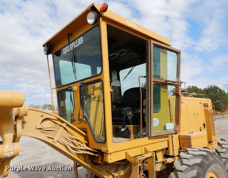 image for item DE2461 1985 Caterpillar 140G  motor grader