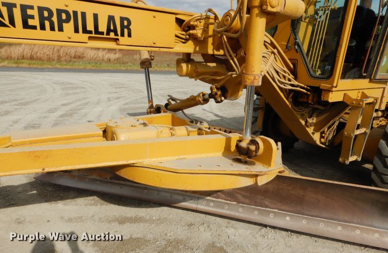 image for item DE2461 1985 Caterpillar 140G  motor grader