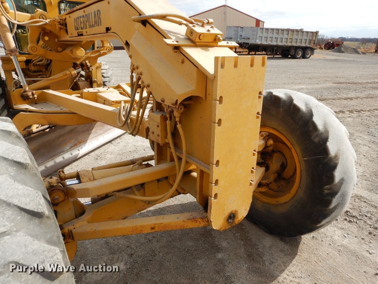 image for item DE2461 1985 Caterpillar 140G  motor grader