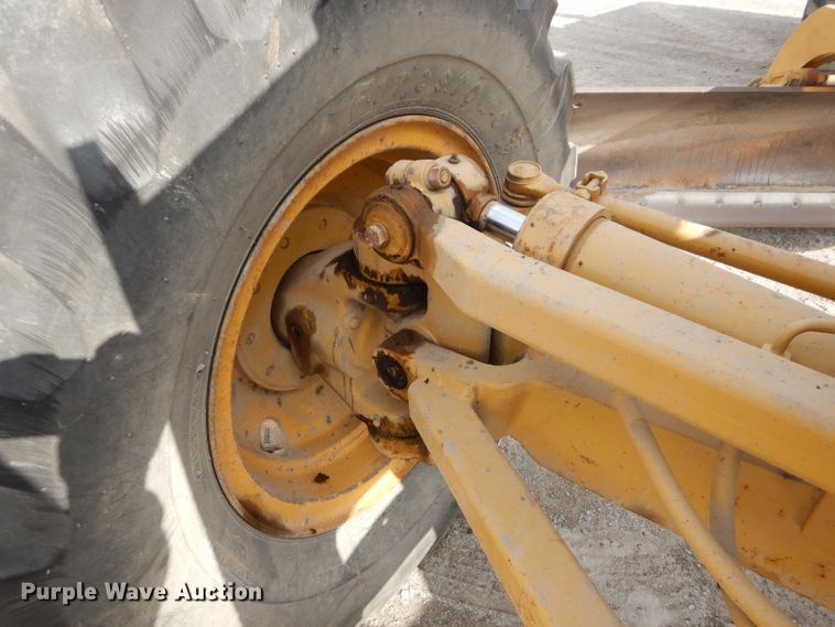 image for item DE2461 1985 Caterpillar 140G  motor grader