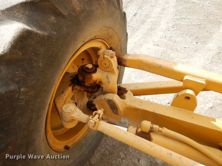 image for item DE2461 1985 Caterpillar 140G  motor grader