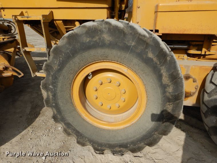 image for item DE2461 1985 Caterpillar 140G  motor grader